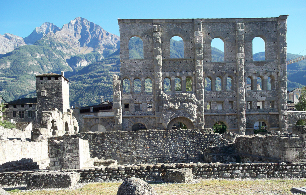Руины Римского театра