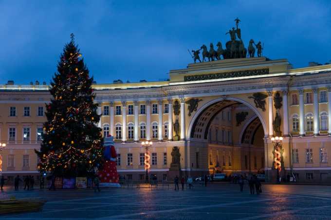 Куда поехать на новогодние праздники? Топ-5 городов в России для встречи Нового года 