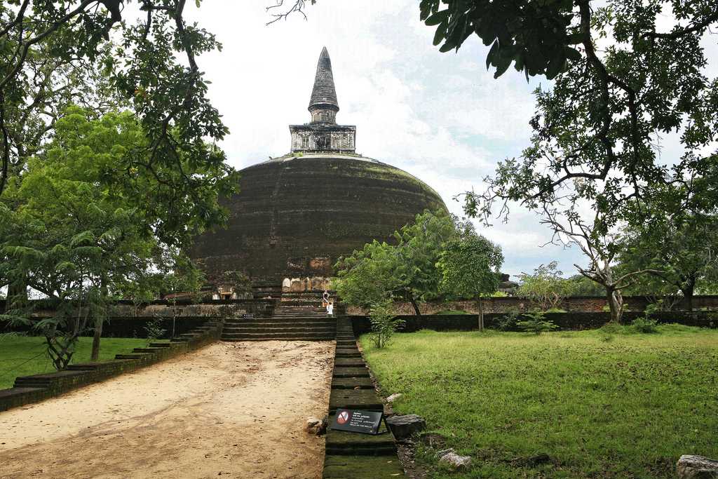 Demala Maha Seya, Polonnaruwa