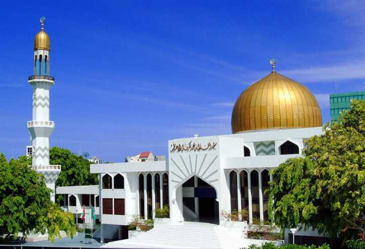 Большая мечеть в Исламском центре