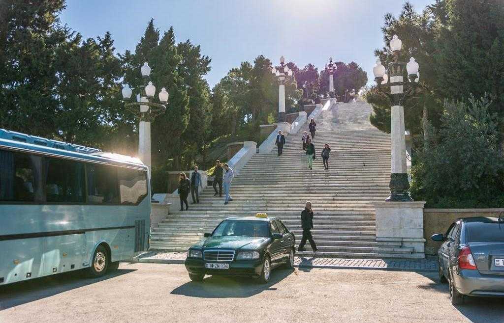 Лестница к Нагорному парку